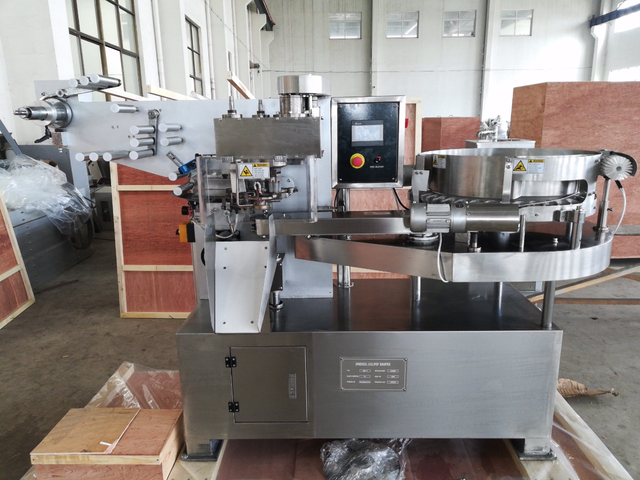 Máquina envasadora automática de paletas de bolas con torsión CY-840